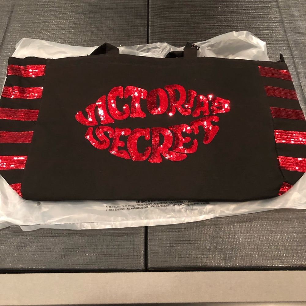 Victoria Secret Overnight Bag